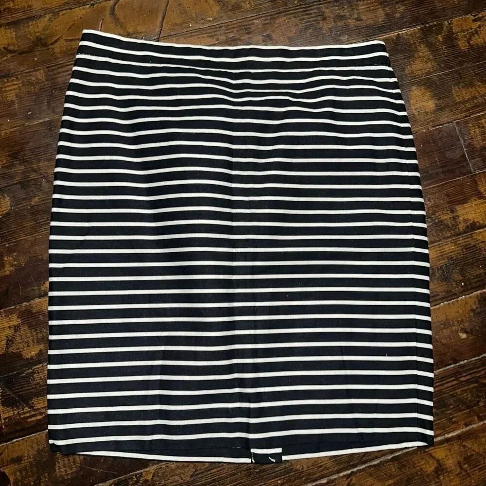 J Crew business casual The pencil 14 striped minimalist skirt